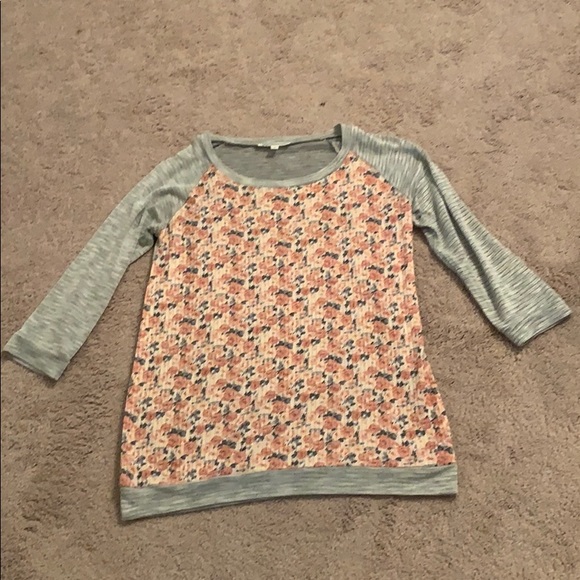 🌺 WONDERLAND 3/4 Sleeve Top Size S 🌺 - Picture 3 of 7